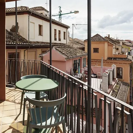 Limehome Calle Lopez Rubio グラナダ