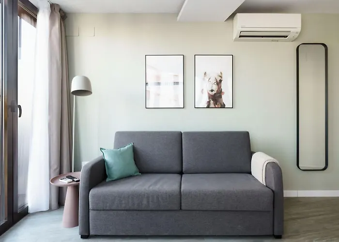 Limehome Calle Lopez Rubio 公寓
