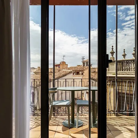 Limehome Calle Lopez Rubio * גרנדה