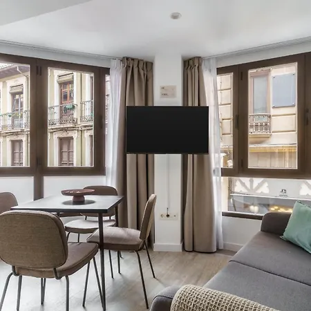 Limehome Calle Lopez Rubio גרנדה