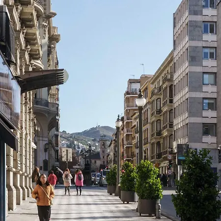 Limehome Calle Lopez Rubio * גרנדה